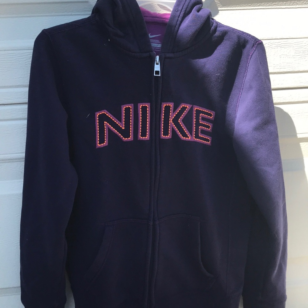 Nike sweatshirt with hood and super soft inside